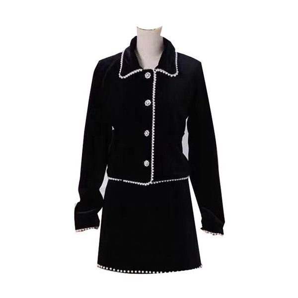 women set velvet jacket mini skirt solid two pieces turn down collar beading pearl t0116 210514, White
women set velvet jacket mini skirt solid two pieces turn down collar beading pearl t0116 210514, White