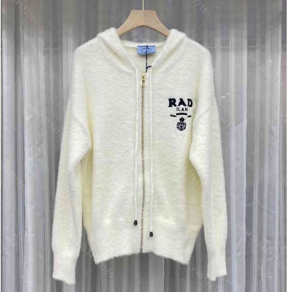 high-end women hoodie sweater pd brand long sleeve casual cashmere hoodies fleece coat desinger velvet cotton crew neck pullover letter prin, Black
high-end women hoodie sweater pd brand long sleeve casual cashmere hoodies fleece coat desinger velvet cotton crew neck pullover letter prin, Black