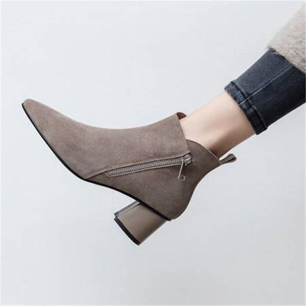 boots women for autumn 2021 basic pointed toe square heel med (3cm-5cm) genuine leather winter, Black
boots women for autumn 2021 basic pointed toe square heel med (3cm-5cm) genuine leather winter, Black