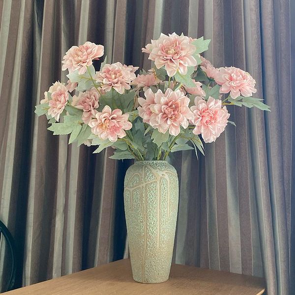 heads/branch neat dahlia flower with leaves artificial silk wedding diy scrapbook flores artificiales house decor decorative flowers & wreat
heads/branch neat dahlia flower with leaves artificial silk wedding diy scrapbook flores artificiales house decor decorative flowers & wreat