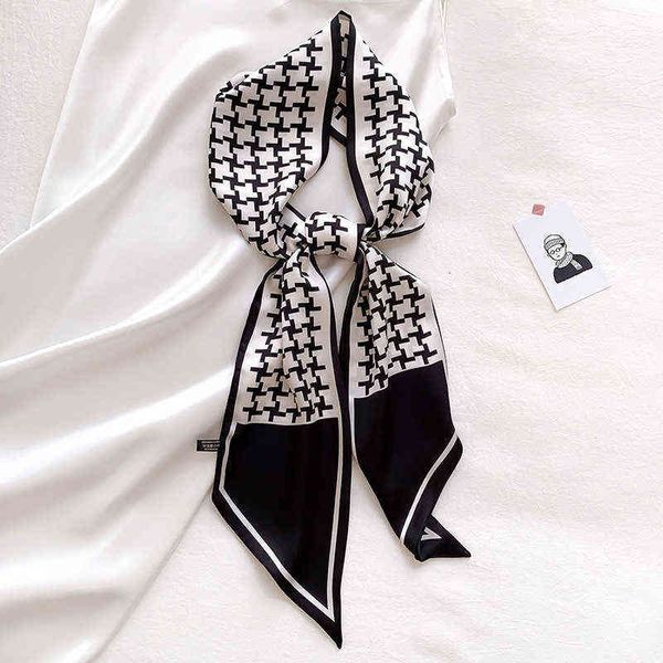 scarves fashion temperament letter small strip double-sided oblique angle silk women's spring and autumn decoration versatile scarf rib, Blue;gray
scarves fashion temperament letter small strip double-sided oblique angle silk women's spring and autumn decoration versatile scarf rib, Blue;gray