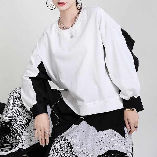 hoodies msxu autumn black and white winter contrast fake women's nightgown of two ragged mending shirt
hoodies msxu autumn black and white winter contrast fake women's nightgown of two ragged mending shirt