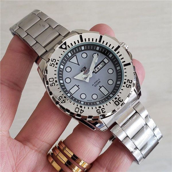 wristwatches quality undefeated invicible casual fashion watch 44mm stainless stee men wristwatch reloj drop, Slivery;brown
wristwatches quality undefeated invicible casual fashion watch 44mm stainless stee men wristwatch reloj drop, Slivery;brown