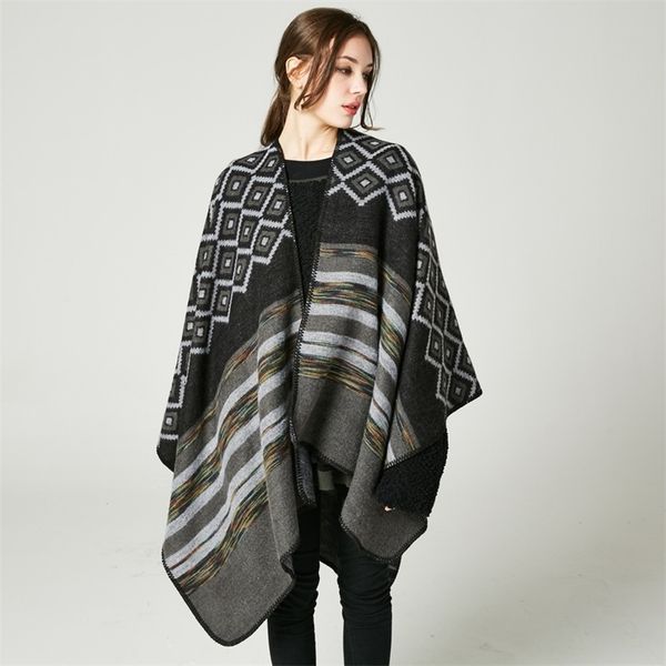 women's diamond shaped shawl wrap swing c casual tassel computer knitted thick plaid for autumn and winter 210427, White;black 
women's diamond shaped shawl wrap swing c casual tassel computer knitted thick plaid for autumn and winter 210427, White;black