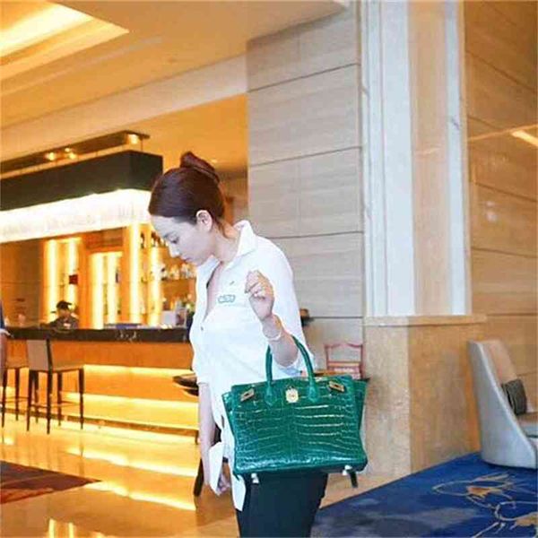 birkins designer crocodile new women's high gloss cow leather portable one shoulder have logo
birkins designer crocodile new women's high gloss cow leather portable one shoulder have logo