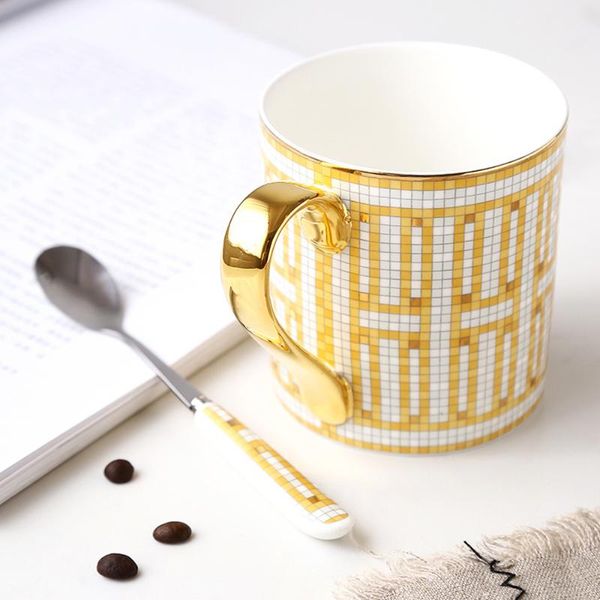 mugs bone china mug european-style ceramic coffee cup water tea milk creative mosaic cups household drinking
mugs bone china mug european-style ceramic coffee cup water tea milk creative mosaic cups household drinking