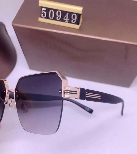 summer sunglasses man woman fashion glasses retro small frame design uv400 7 color optional womens come with package 5948, White;black
summer sunglasses man woman fashion glasses retro small frame design uv400 7 color optional womens come with package 5948, White;black