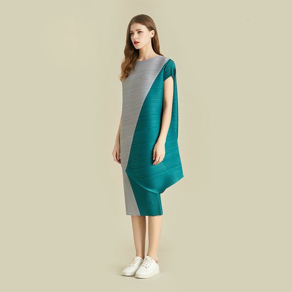 casual dresses micosoni simple female temperament loose green fold grey slices mend wrinkling designer dress plus size vlih, Black;gray
casual dresses micosoni simple female temperament loose green fold grey slices mend wrinkling designer dress plus size vlih, Black;gray