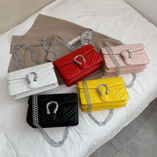 evening bags simple retro large-capacity leather shoulder bag messenger fashion and generous temperament all-match
evening bags simple retro large-capacity leather shoulder bag messenger fashion and generous temperament all-match
