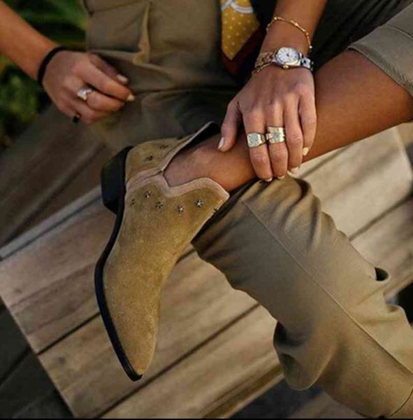 dress shoes short female boots with decorating rivets, women's comfortable for autumn and winter ha806 s2b1, Black
dress shoes short female boots with decorating rivets, women's comfortable for autumn and winter ha806 s2b1, Black