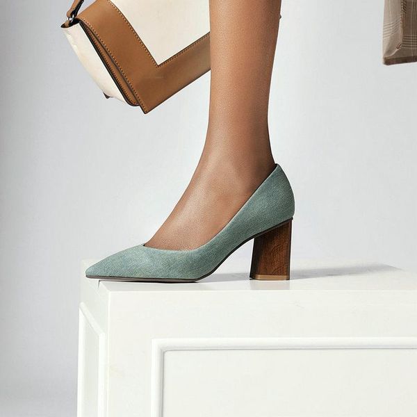dress shoes large size:33-43 high heels party women denim heel spring office ladies, Black
dress shoes large size:33-43 high heels party women denim heel spring office ladies, Black