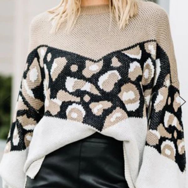 fashion sweater autumn and winter 2021 loose multi color stitching t-shirt long sleeve casual round neck leopard jacquard women's, White;black
fashion sweater autumn and winter 2021 loose multi color stitching t-shirt long sleeve casual round neck leopard jacquard women's, White;black