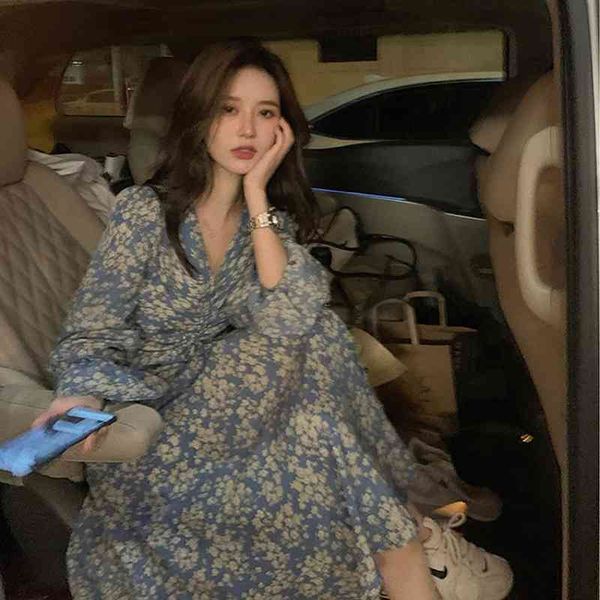 spring and summer korean fashion elegant temperament gentle female dress floral trumpet sleeve v-neck 210615, Black;gray
spring and summer korean fashion elegant temperament gentle female dress floral trumpet sleeve v-neck 210615, Black;gray
