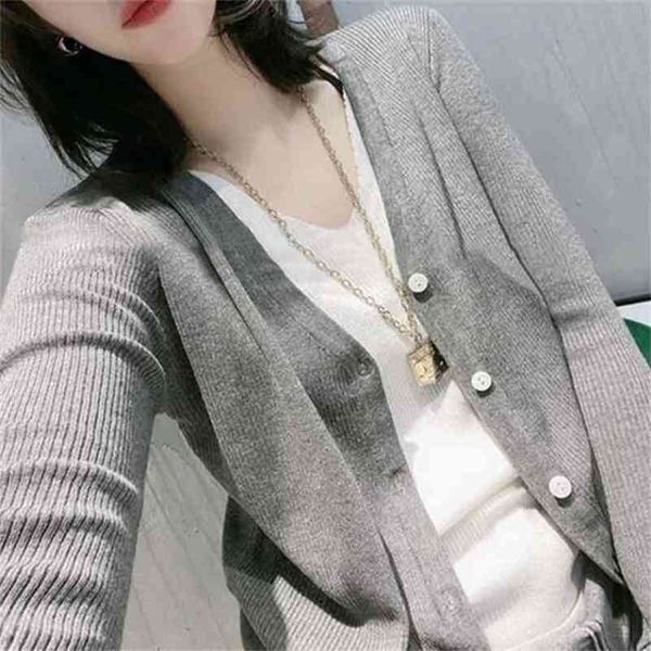 knitted sweater color matching fake two-piece female v-neck korean version of the wild spring and autumn 210427, White;black
knitted sweater color matching fake two-piece female v-neck korean version of the wild spring and autumn 210427, White;black