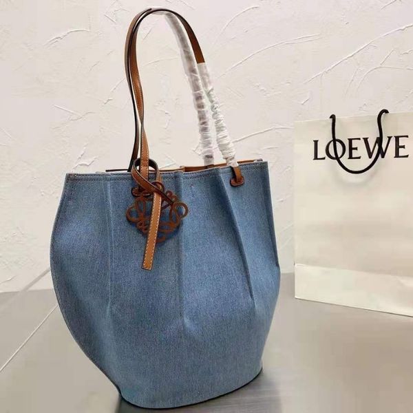 net red same canvas denim pleated tote one shoulder hand bag large capacity women 2021 new fashion crossbody bag ysj 
net red same canvas denim pleated tote one shoulder hand bag large capacity women 2021 new fashion crossbody bag ysj