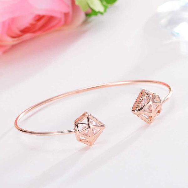 luxury stainless steel bangle hand fashion rhinestone jewelry dress bracelets for women gifts q0719, Black
luxury stainless steel bangle hand fashion rhinestone jewelry dress bracelets for women gifts q0719, Black