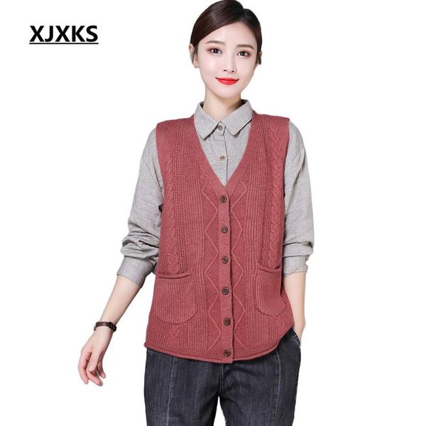 women's vests xjxks 2021 spring fashion v-neck women vest casual single-breasted cashmere knitted sleeveless sweater cardigan, Black;white
women's vests xjxks 2021 spring fashion v-neck women vest casual single-breasted cashmere knitted sleeveless sweater cardigan, Black;white