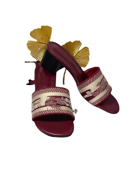 slippers 2021 new d family old letter embroidered flat slippers for women to wear thick heel sandals d family casual flip flops zly, Black
slippers 2021 new d family old letter embroidered flat slippers for women to wear thick heel sandals d family casual flip flops zly, Black