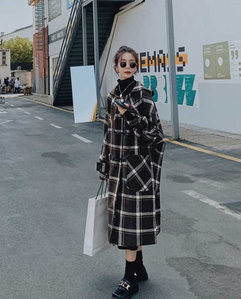 women's wool & blends horn button plaid coat middle long 2021 autumn and winter korean loose cocoon type woolen fashion, Black
women's wool & blends horn button plaid coat middle long 2021 autumn and winter korean loose cocoon type woolen fashion, Black