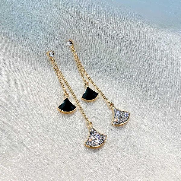 stud fashion for earrings jewelry women gift yellow gold color drop a pair, Golden;silver
stud fashion for earrings jewelry women gift yellow gold color drop a pair, Golden;silver