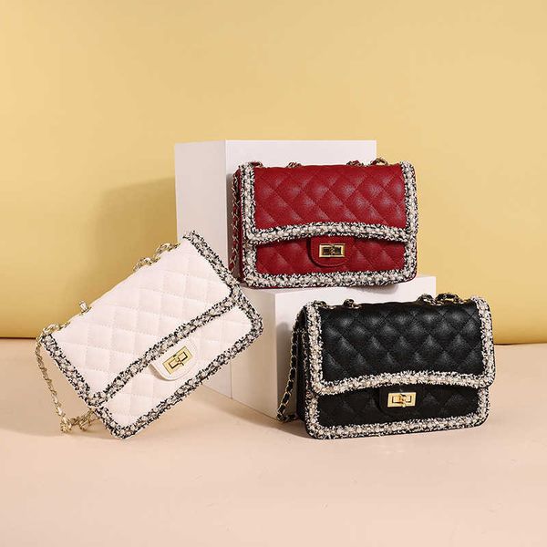 new design fall winter luxury handbags for women pearl decoration square quilted adjustable metal chain flap shoulder bag
new design fall winter luxury handbags for women pearl decoration square quilted adjustable metal chain flap shoulder bag