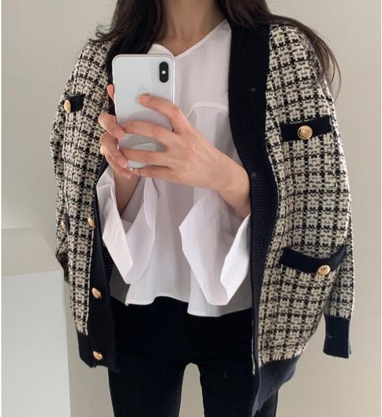 2021 autumn korean plaid knitted cardigans sweaters women long sleevev-neck single-breasted elegant vintage cardigans femme, White;black
2021 autumn korean plaid knitted cardigans sweaters women long sleevev-neck single-breasted elegant vintage cardigans femme, White;black