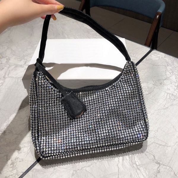 2021 diamante crossbody handbag women underarm bag shoulder back bags fashion zipper wallet multiple colors baguette size:20cm 
2021 diamante crossbody handbag women underarm bag shoulder back bags fashion zipper wallet multiple colors baguette size:20cm