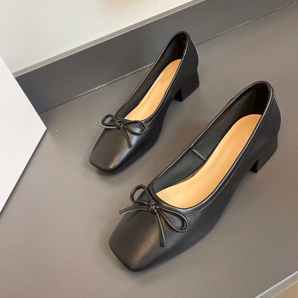small square head lazy step heel sandals female niche design french retro medium thick single shoes bow, Black
small square head lazy step heel sandals female niche design french retro medium thick single shoes bow, Black