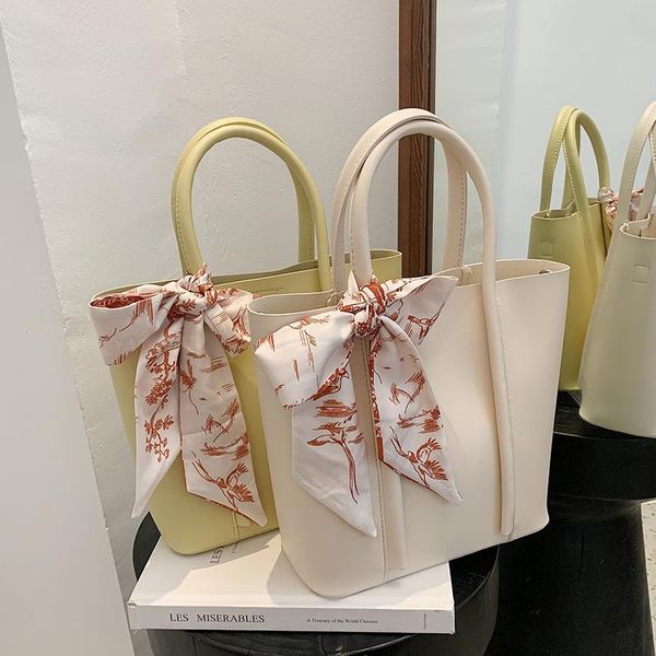 shoulder bags niche design high-end large-capacity bag fashion women's crossbody handbag tote bucket width: 28cm
shoulder bags niche design high-end large-capacity bag fashion women's crossbody handbag tote bucket width: 28cm