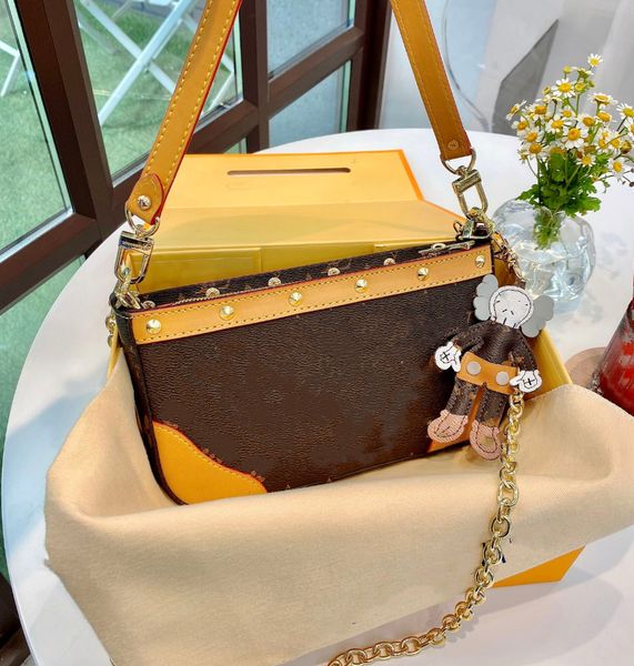 women luxurys designers bags with sn box letters print suede genuine leather tiger head closure chain shoulder crossbody dionys bag
women luxurys designers bags with sn box letters print suede genuine leather tiger head closure chain shoulder crossbody dionys bag