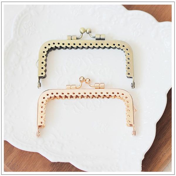 bag parts & accessories 5pcs deepeel 8.5cm square smooth purse frame for handle diy handmade sewing brackets close kiss clasp handbag access, Black
bag parts & accessories 5pcs deepeel 8.5cm square smooth purse frame for handle diy handmade sewing brackets close kiss clasp handbag access, Black