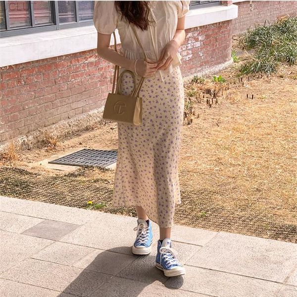 skirts south korea chic french minority spring and summer sweet lady lotus flower high waist slim versatile long skirt, Black
skirts south korea chic french minority spring and summer sweet lady lotus flower high waist slim versatile long skirt, Black