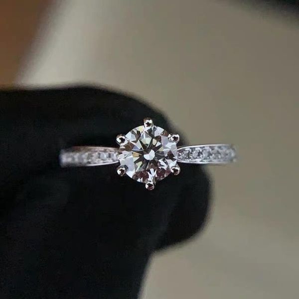 cluster rings 1ct miossanite ring 6.5mm vvs lab diamond test passed fine jewelry for women valentine's day gift real 925 sterling silve, Golden;silver
cluster rings 1ct miossanite ring 6.5mm vvs lab diamond test passed fine jewelry for women valentine's day gift real 925 sterling silve, Golden;silver