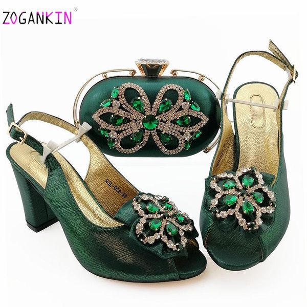 dress shoes 2021 decorated with rhinestone and bag set italian design matching super high heel sandals in dark blue, Black
dress shoes 2021 decorated with rhinestone and bag set italian design matching super high heel sandals in dark blue, Black