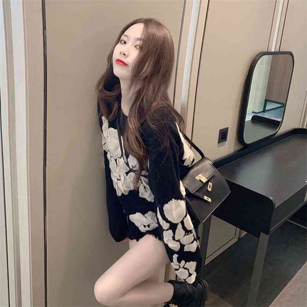 women's autumn winter flower embroidery jacquard sweaters retro loose pullovers female lazy wind gx1034 210507, White;black
women's autumn winter flower embroidery jacquard sweaters retro loose pullovers female lazy wind gx1034 210507, White;black