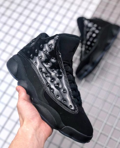 men and women shoe with the same paragraph 13s black samurai cat patent leather basketball shoes versatile sports leisure skateboarding, White;red
men and women shoe with the same paragraph 13s black samurai cat patent leather basketball shoes versatile sports leisure skateboarding, White;red
