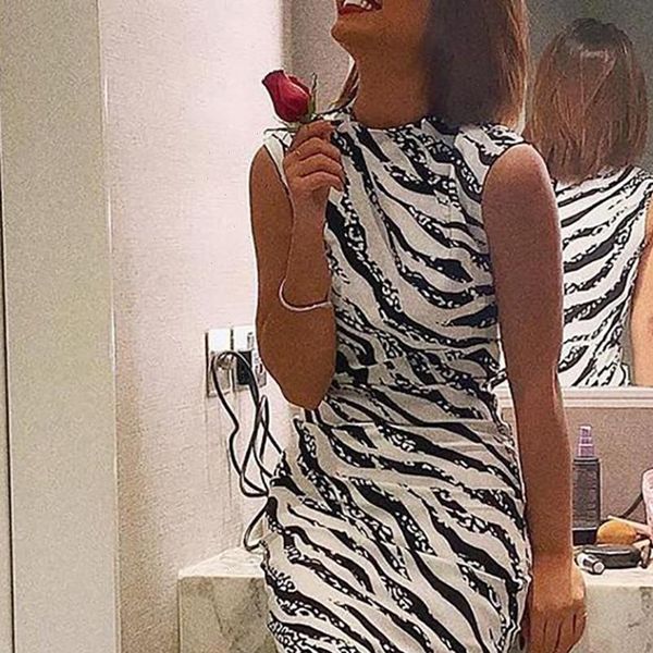 summer stripe print sleeveless women dresses mini fashion bodycon elegant, Black;gray
summer stripe print sleeveless women dresses mini fashion bodycon elegant, Black;gray