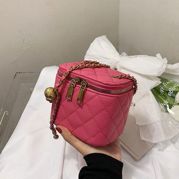 evening bags lingge high-quality texture all-match shoulder bag 2021 summer fashion women's designer atmosphere mini chain messenger
evening bags lingge high-quality texture all-match shoulder bag 2021 summer fashion women's designer atmosphere mini chain messenger