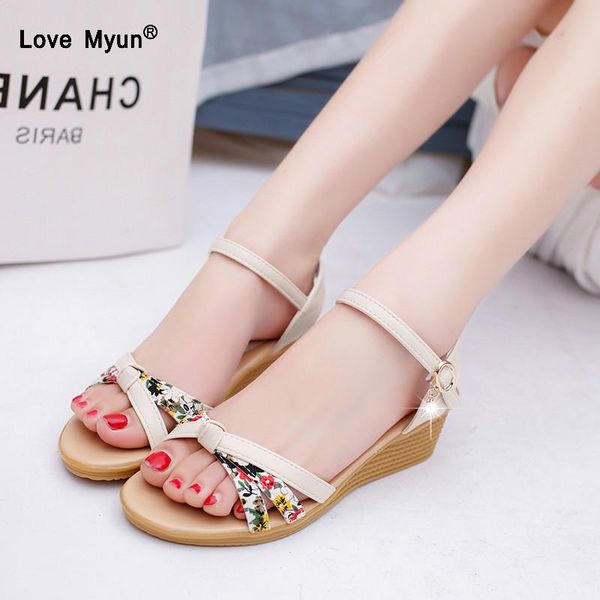 women sandals summer wedge print ladies 2021 fashion flat buckle casual beach shoes, Black
women sandals summer wedge print ladies 2021 fashion flat buckle casual beach shoes, Black