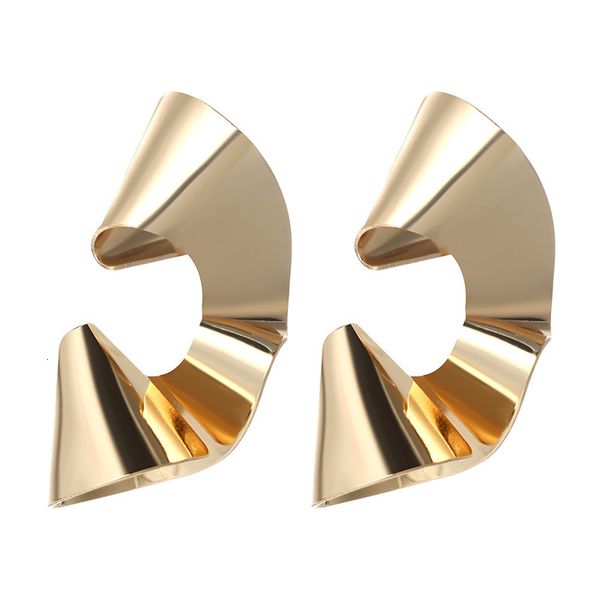 studs earrings simple temperament female exaggeration personality design geometric metal smooth wind twist irregular, Golden;silver
studs earrings simple temperament female exaggeration personality design geometric metal smooth wind twist irregular, Golden;silver
