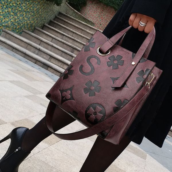 new arrivals ow leather bags fashion print single shoulder large capacity diagonal bag purse and messenger bags luxury designe
new arrivals ow leather bags fashion print single shoulder large capacity diagonal bag purse and messenger bags luxury designe