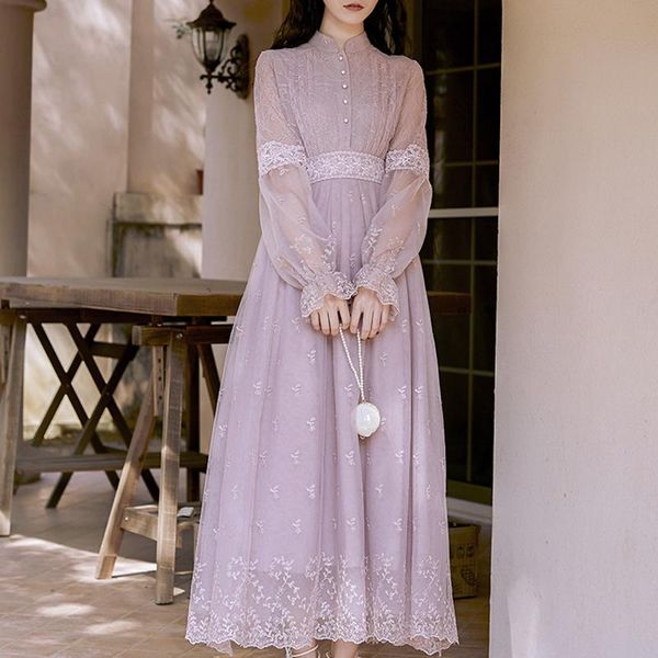 casual dresses women french hepburn stand colla button lace patchwork embroidery vintage elegant flare sleeve long dress, Black;gray
casual dresses women french hepburn stand colla button lace patchwork embroidery vintage elegant flare sleeve long dress, Black;gray