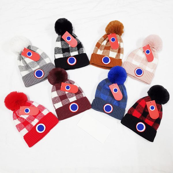 wholesale winter caps hats women bonnet thicken beanies with real raccoon fur pompoms warm girl cap snapback pompon beanie hat, Blue;gray
wholesale winter caps hats women bonnet thicken beanies with real raccoon fur pompoms warm girl cap snapback pompon beanie hat, Blue;gray