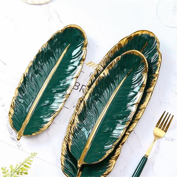 storage bottles & jars modern dark green feather jewelry plate home ceramic electroplating ornaments dessert model room decoration
storage bottles & jars modern dark green feather jewelry plate home ceramic electroplating ornaments dessert model room decoration