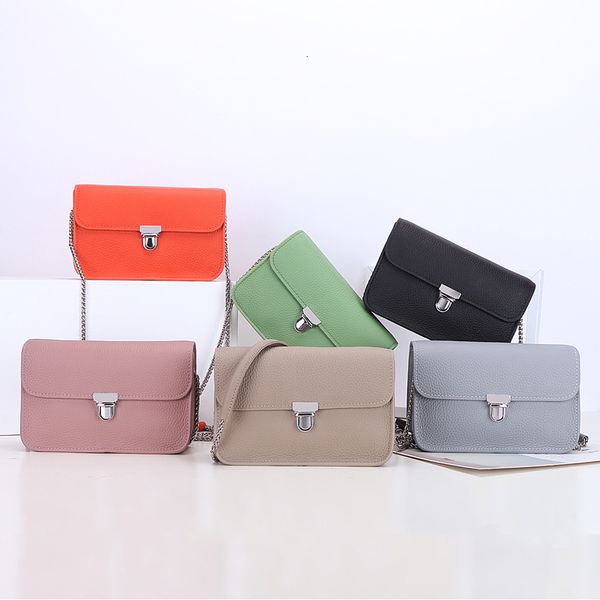 square head mini simple leather women's single shoulder mobile phone chain small messenger bag
square head mini simple leather women's single shoulder mobile phone chain small messenger bag