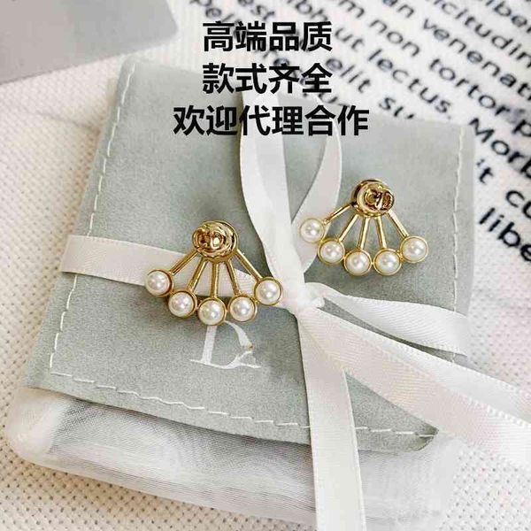 special offer 75% off outlet online new letter pearl sector high version earrings, Golden
special offer 75% off outlet online new letter pearl sector high version earrings, Golden