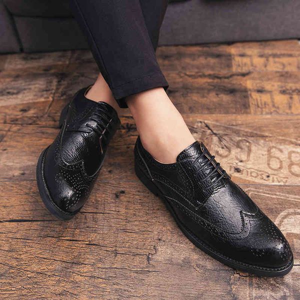 dress shoes brand men causal british genuine leather carving oxford vintage brogue business size 38-45, Black
dress shoes brand men causal british genuine leather carving oxford vintage brogue business size 38-45, Black