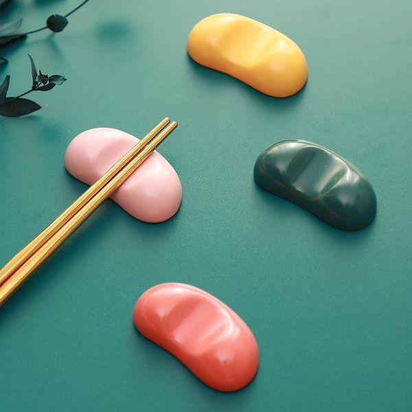 1pc nordic ceramic chopsticks holder rack cute japanese pillow chopstick rest spoon fork stand kitchen tableware hooks & rails
1pc nordic ceramic chopsticks holder rack cute japanese pillow chopstick rest spoon fork stand kitchen tableware hooks & rails