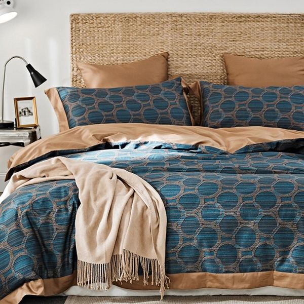 bedding sets high-end egyptian cotton 4-piece set, light luxury pattern, soft and smooth, large extra duvet cover, family size, 
bedding sets high-end egyptian cotton 4-piece set, light luxury pattern, soft and smooth, large extra duvet cover, family size,