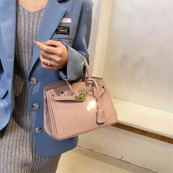 foreign style texture net red fashion handbag 2021 new commuter versatile large capacity one shoulder messenger bag
foreign style texture net red fashion handbag 2021 new commuter versatile large capacity one shoulder messenger bag